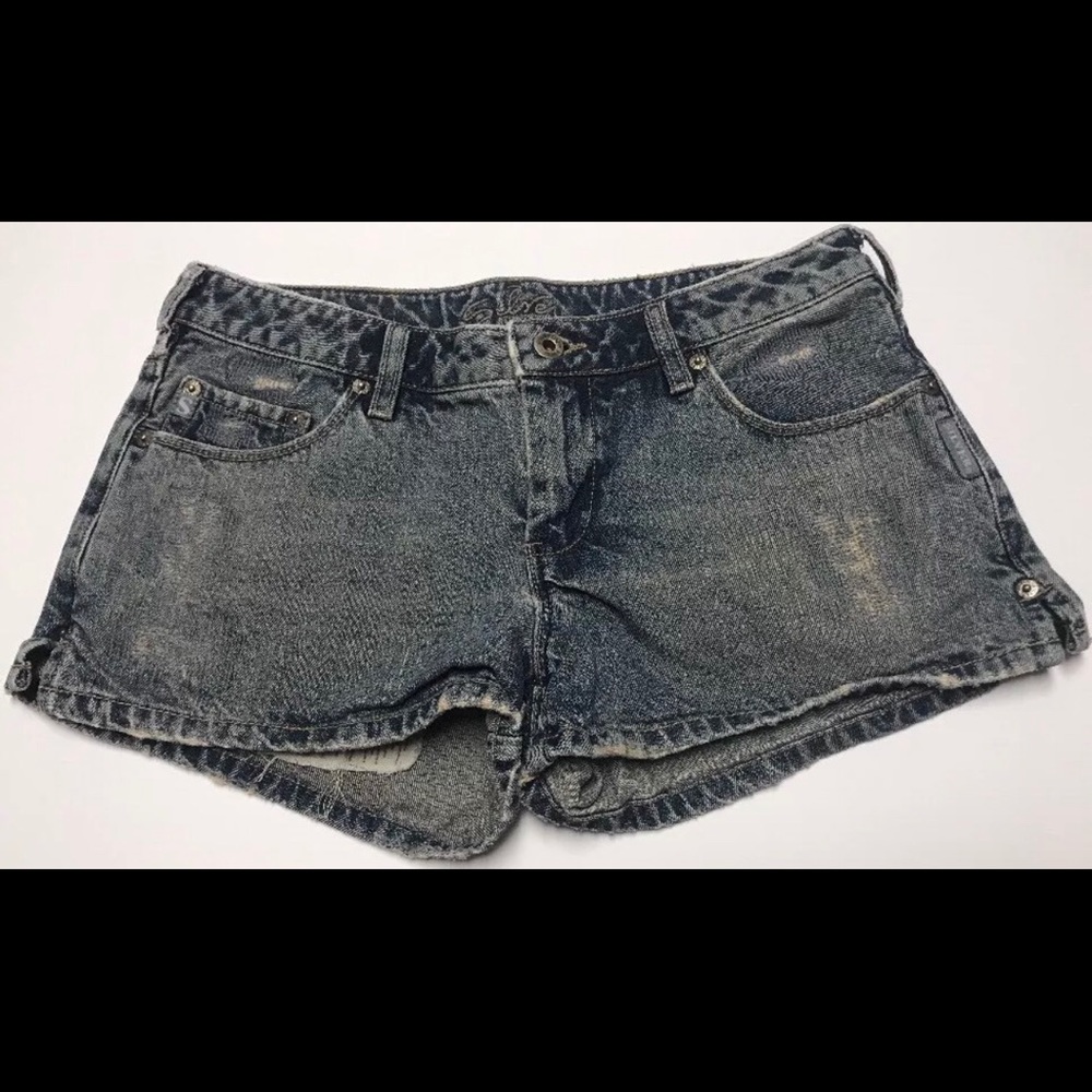 Silver Jeans Shorts women’s Distressed Size 30